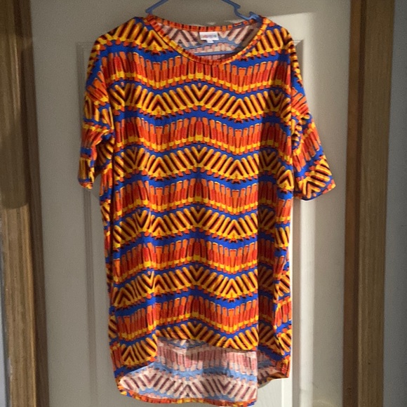 LulaRoe Top - Picture 1 of 4